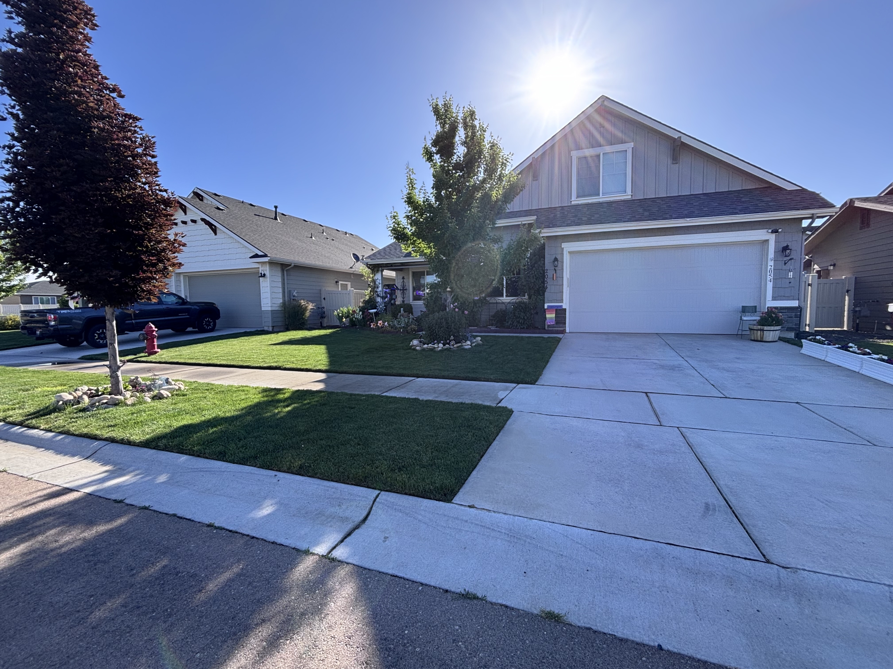 2054 North Honda Avenue