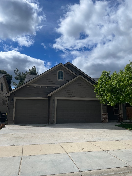 2869 East Shadowband Street