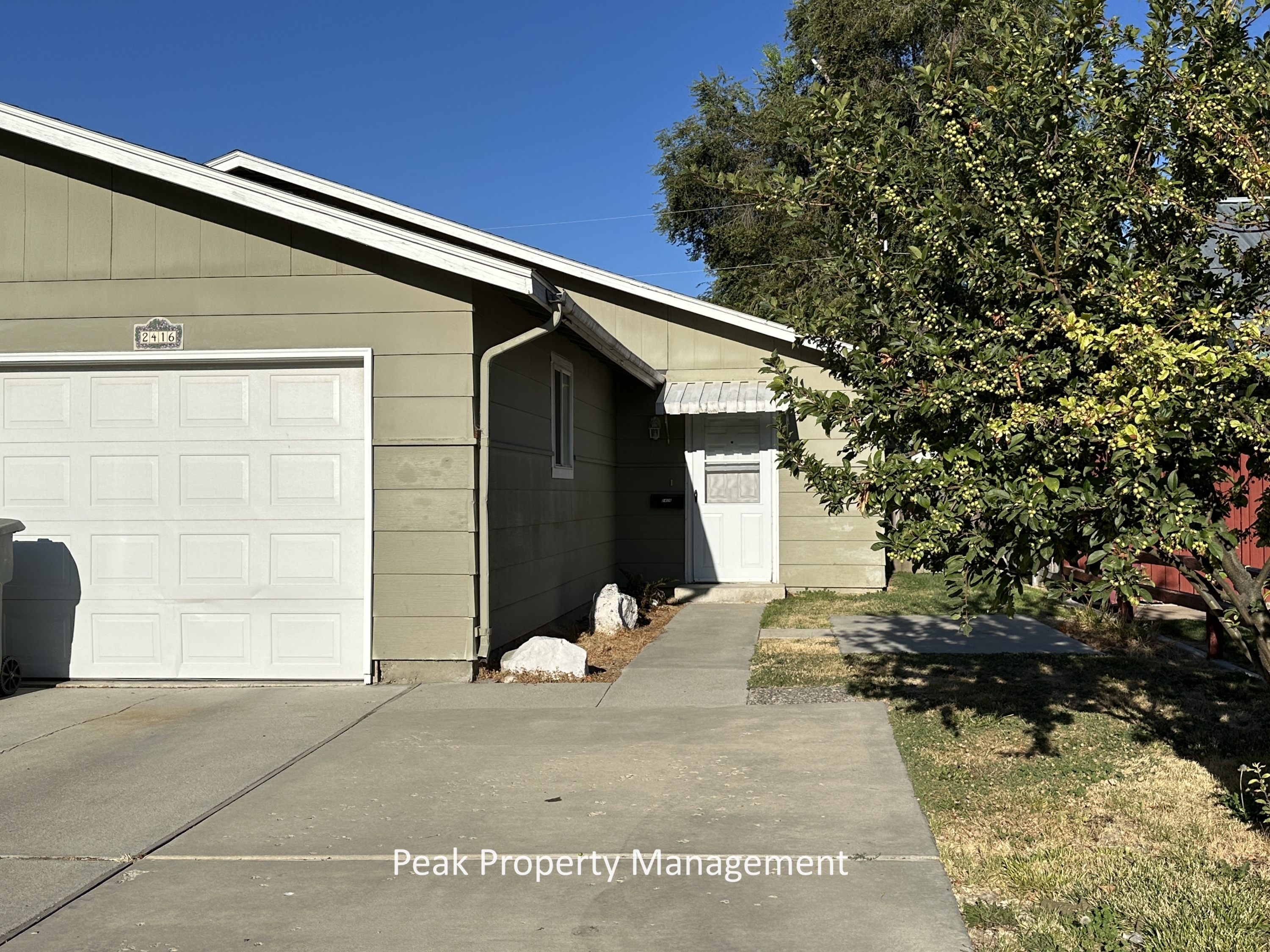 Robert Avenue - 2418